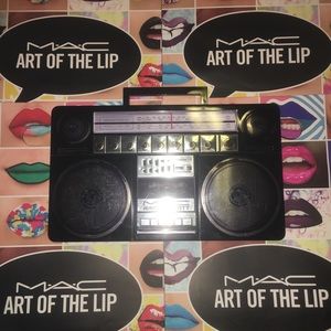 MAC Cosmetics x Jeremy Scott Lo-Fi x 29 Eye Shadow